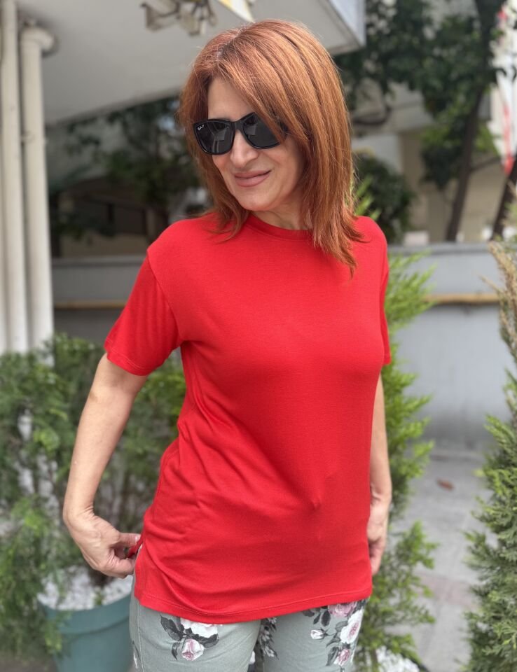 Viskon Yuvarlak Yaka Tişört Kırmızı
