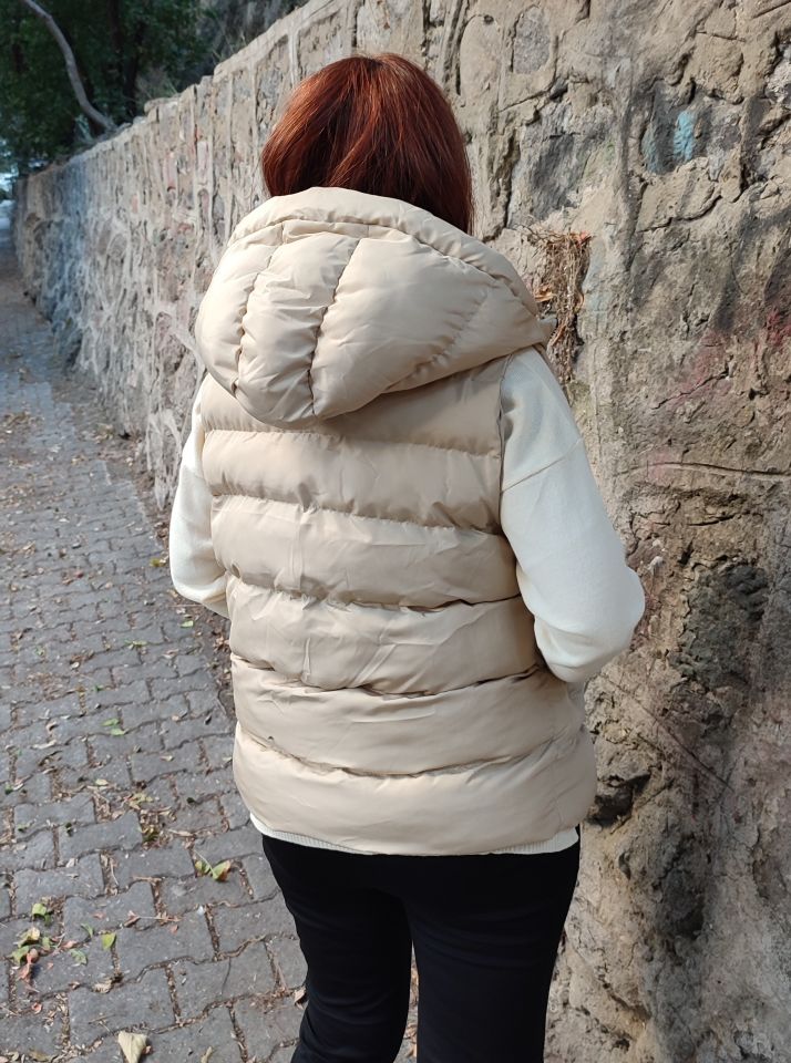 Kapüşonlu Şişme Yelek Ekru