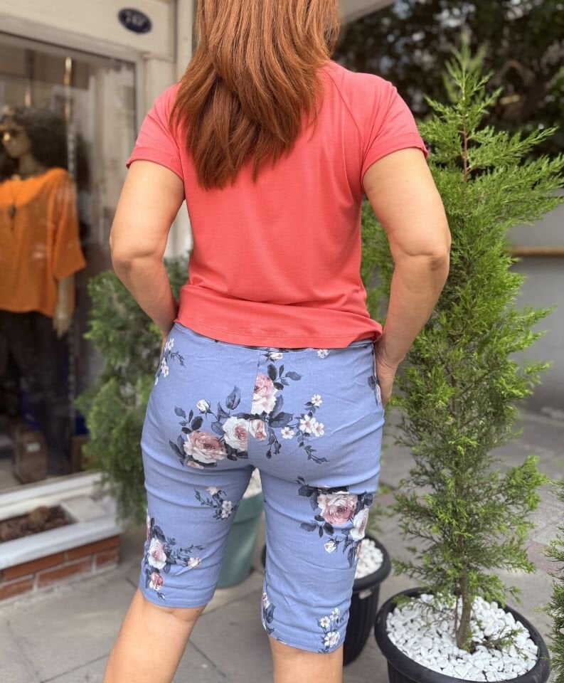 Çiçekli İtalyan Şort Mavi
