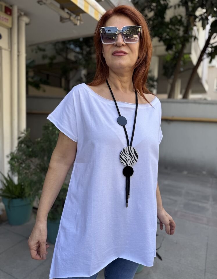 A- 0606 Kayık Yaka Pamuk Tişört Beyaz
