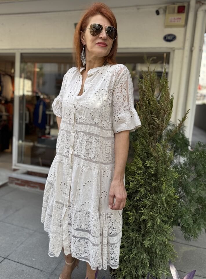 İtalyan Dantelli Güpür Midi Elbise Bej
