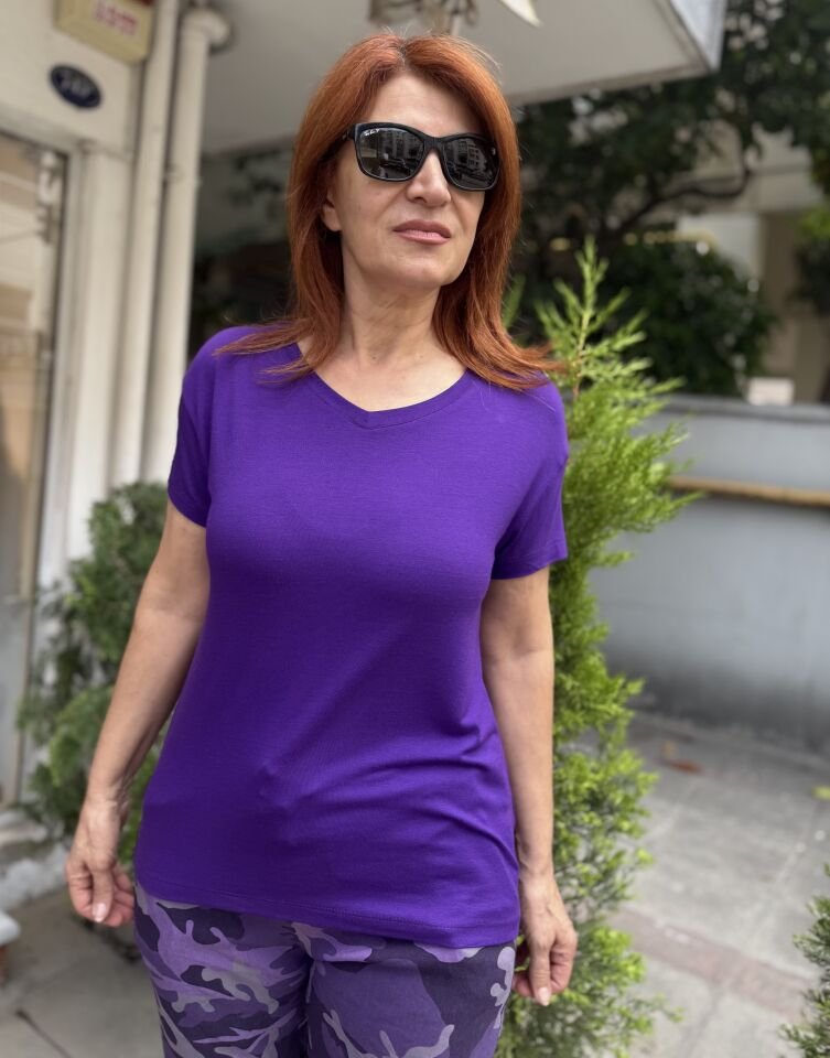 V Yaka Viskon Tişört Mor