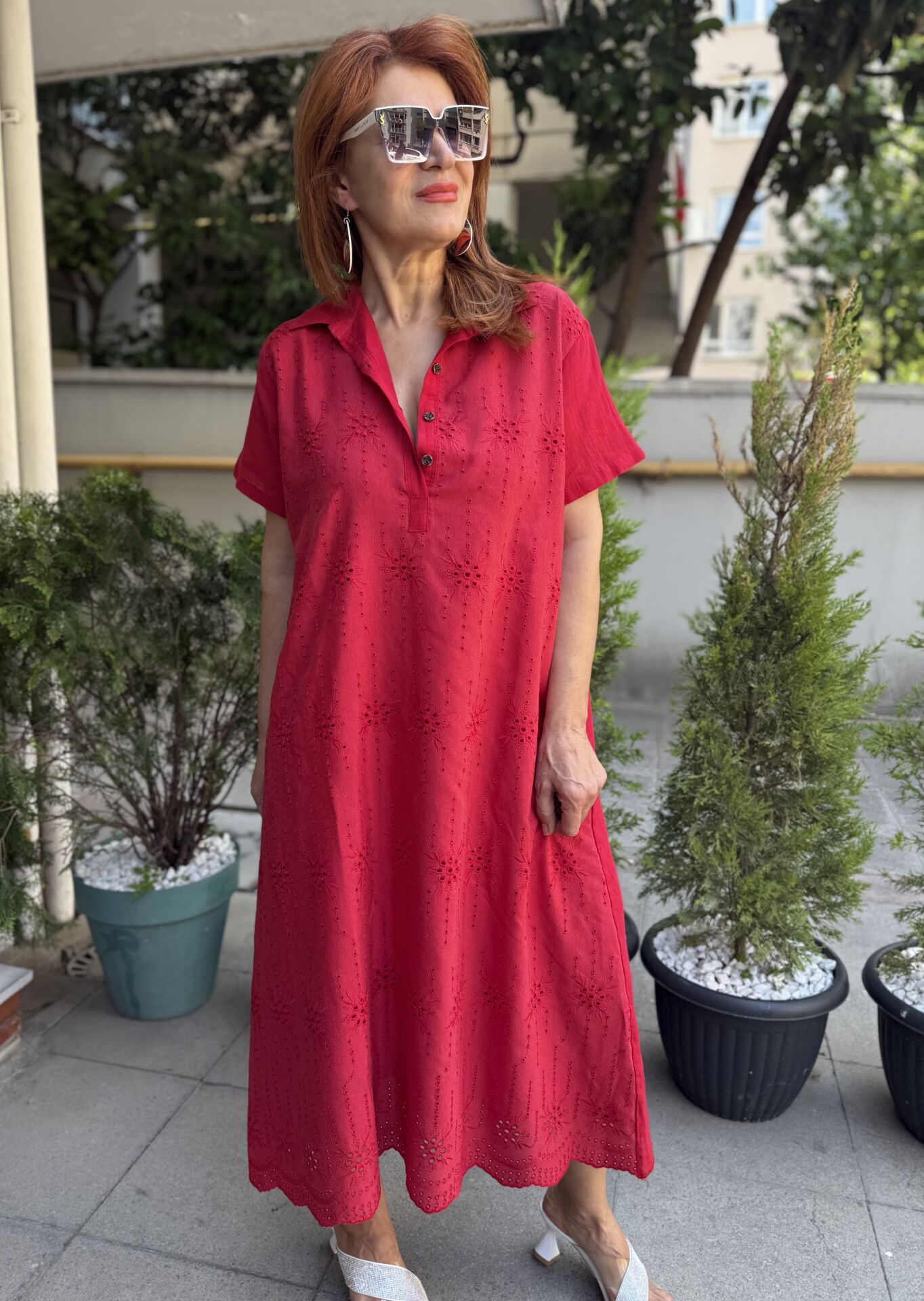 P- MD195 Brode Düğmeli Elbise Kırmızı