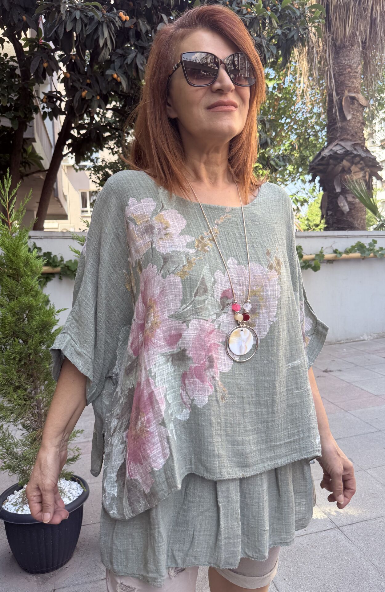 Clara Çiçekli Kolyeli Bluz Haki